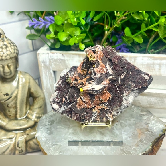 Chalcopyrite on Barite Specimen - Picture 1 of 6